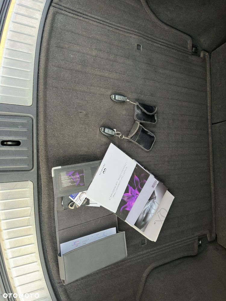Infiniti QX70 3.0d S - 17