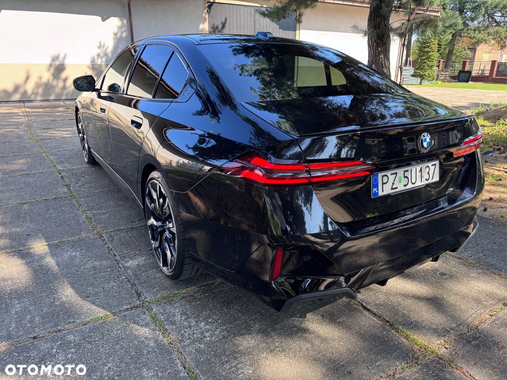 BMW Seria 5 520d xDrive mHEV M Sport - 8