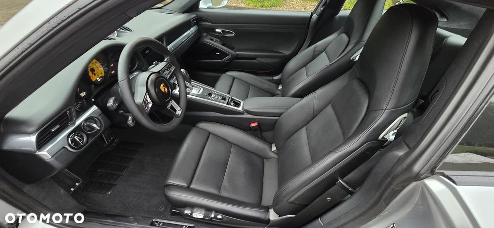 Porsche 911 Carrera 4S PDK - 17