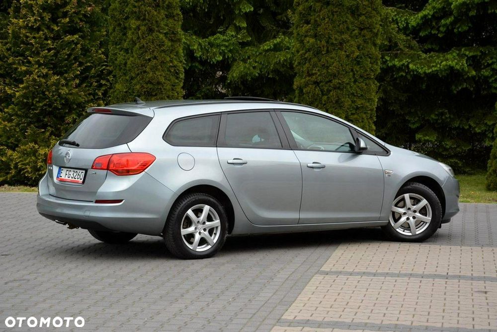 Opel Astra - 12