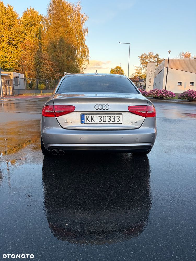 Audi A4 Limousine - 12
