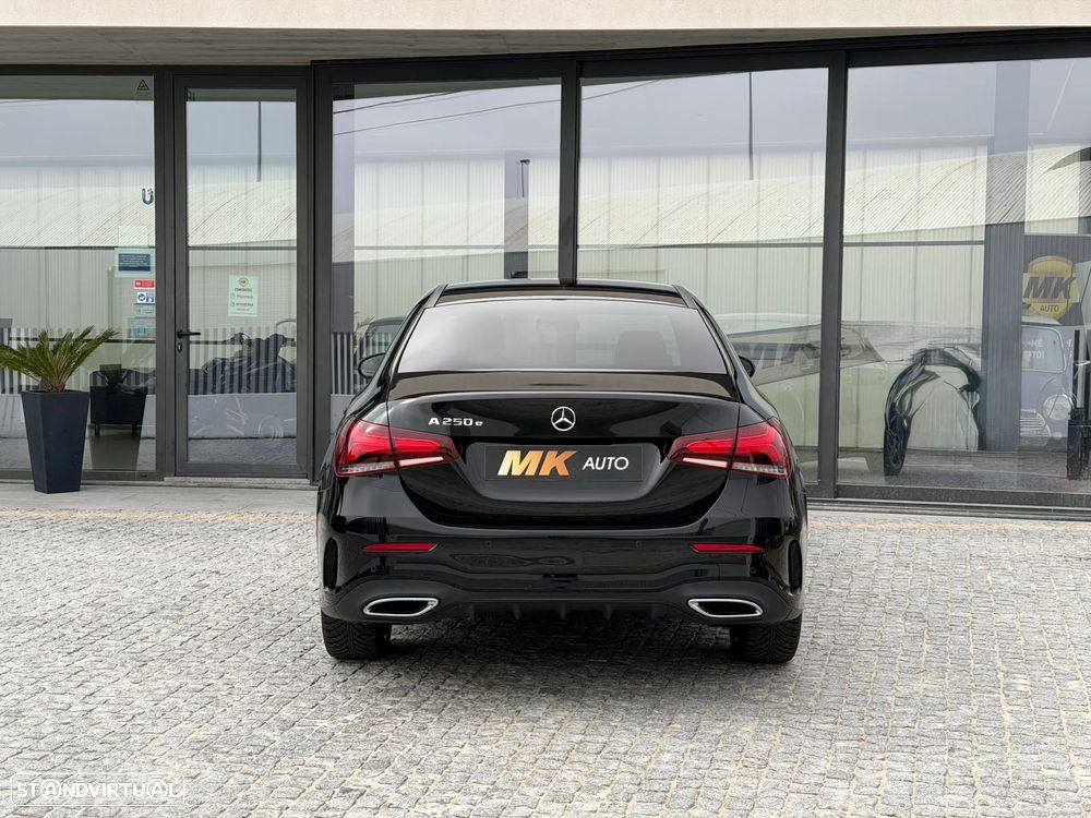 Mercedes-Benz A 250 e 8G-DCT AMG Line - 6