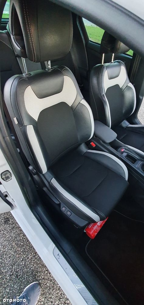 Citroën DS4 HDi 115 Chic - 19