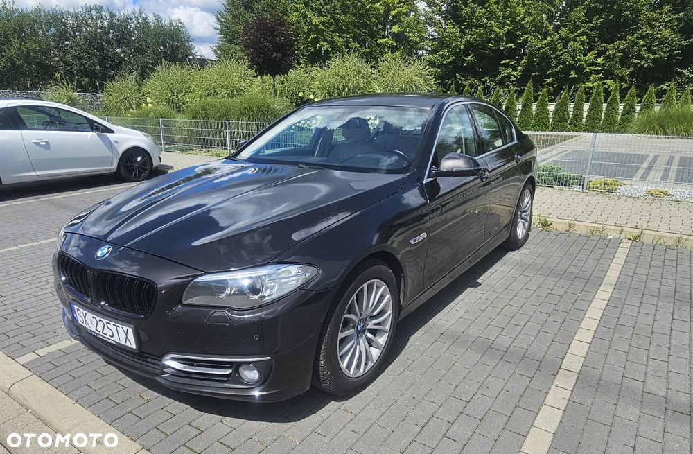 BMW Seria 5 525d xDrive Luxury Line - 1