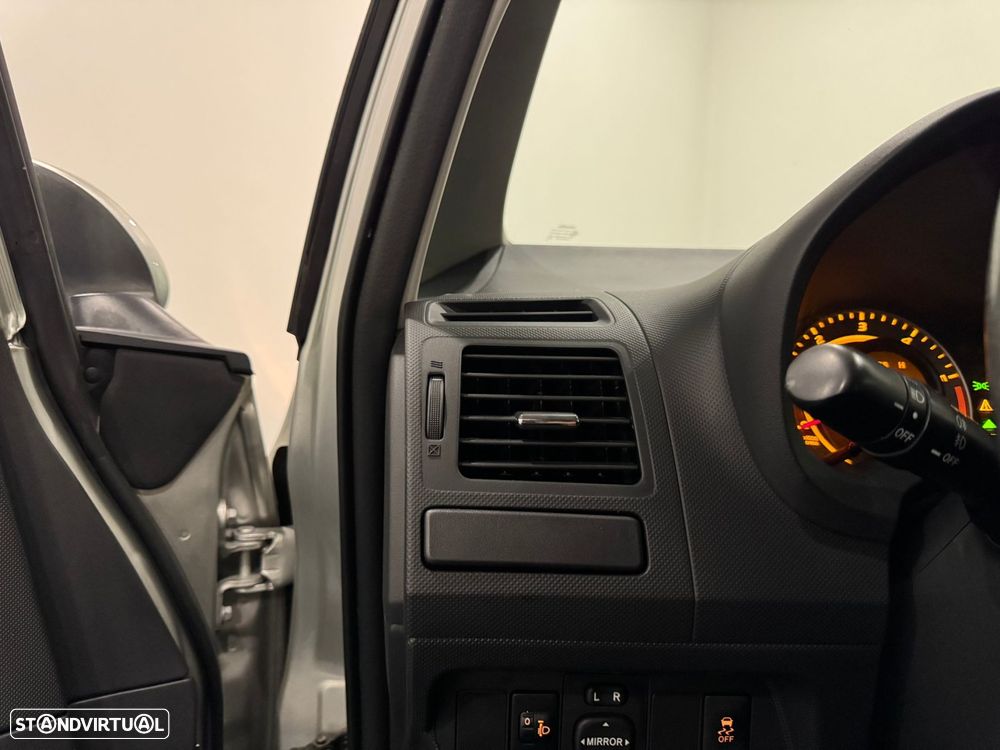 Toyota Auris 1.4 D-4D Sol - 36