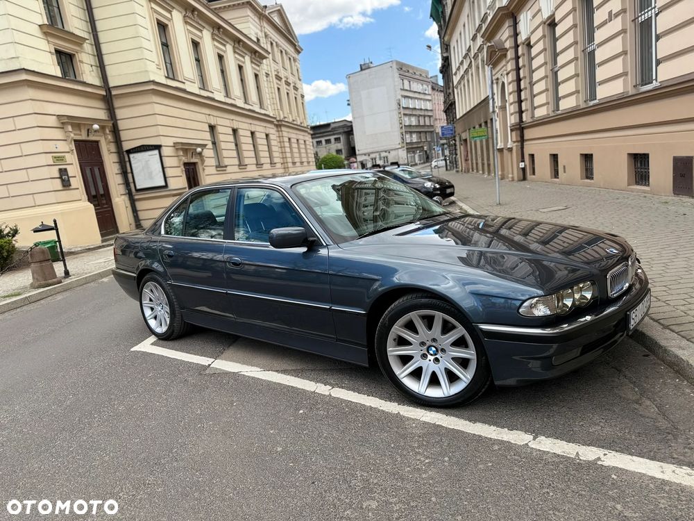 BMW Seria 7 740i - 19