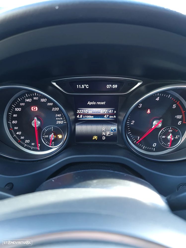 Mercedes-Benz GLA 180 d Urban Aut. - 10