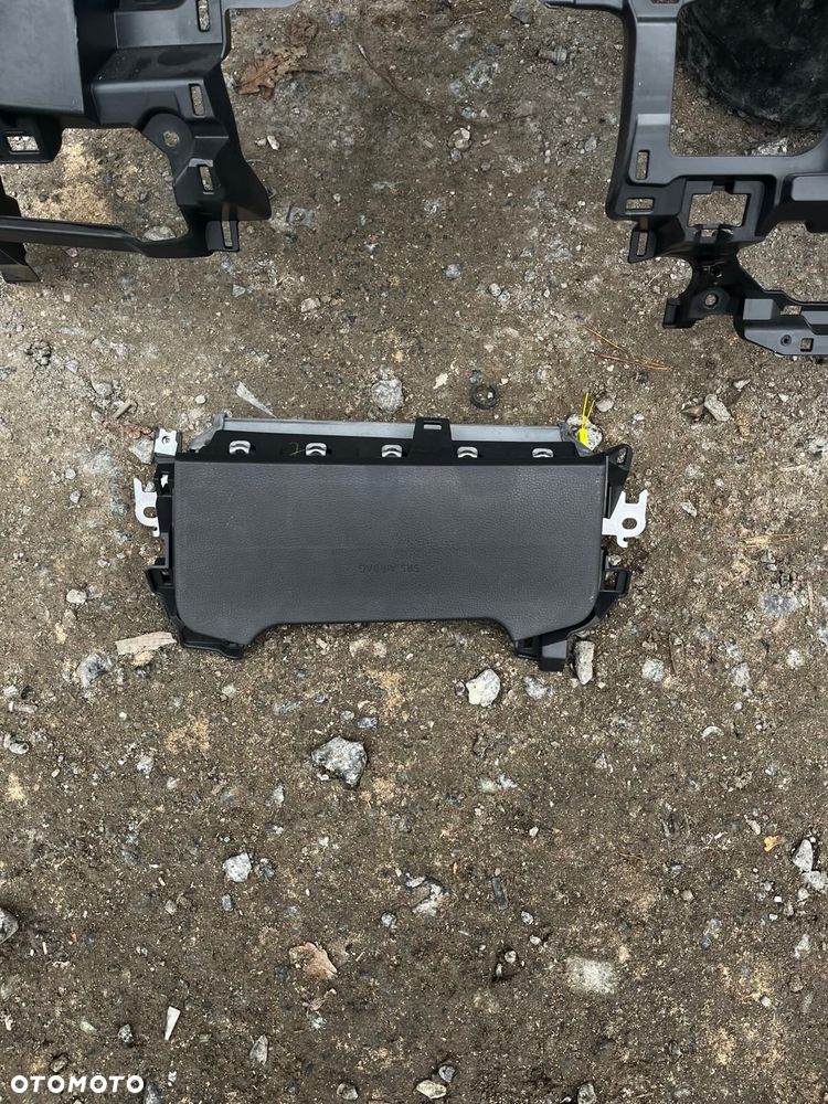 Konsola deska pasy airbag oryginał Toyota Corolla E21 - 7