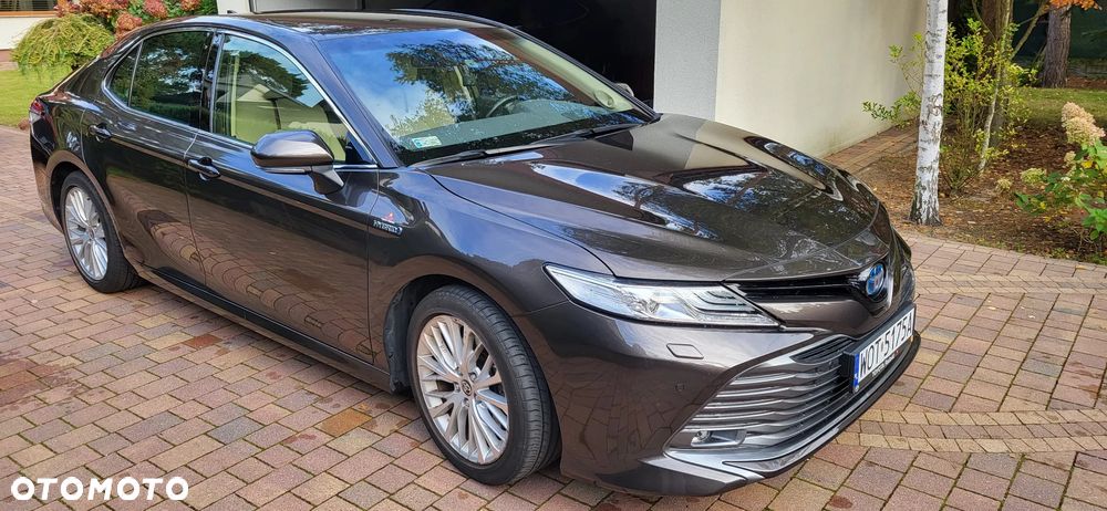Toyota Camry 2.5 Hybrid Executive CVT - 2