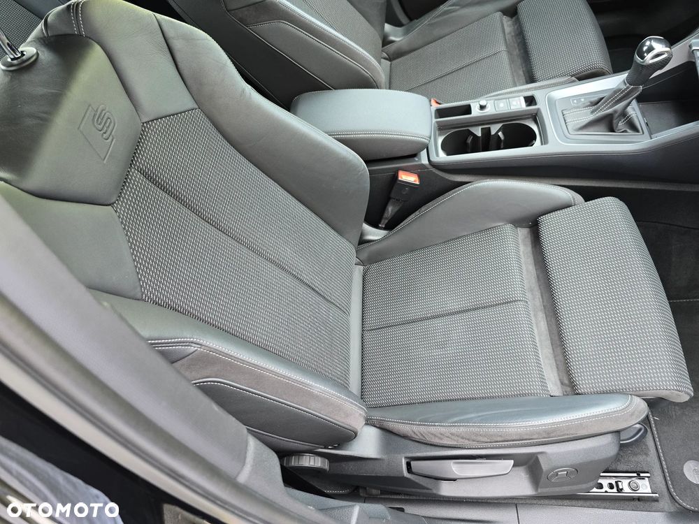Audi Q3 35 TDI S tronic S line - 37