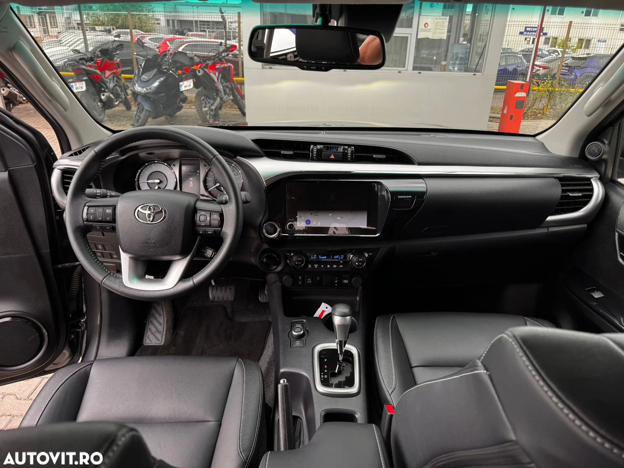 Toyota Hilux 2.8D 204CP 4x4 Double Cab AT Executive - 15