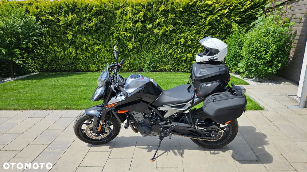 KTM Duke 790 - 1