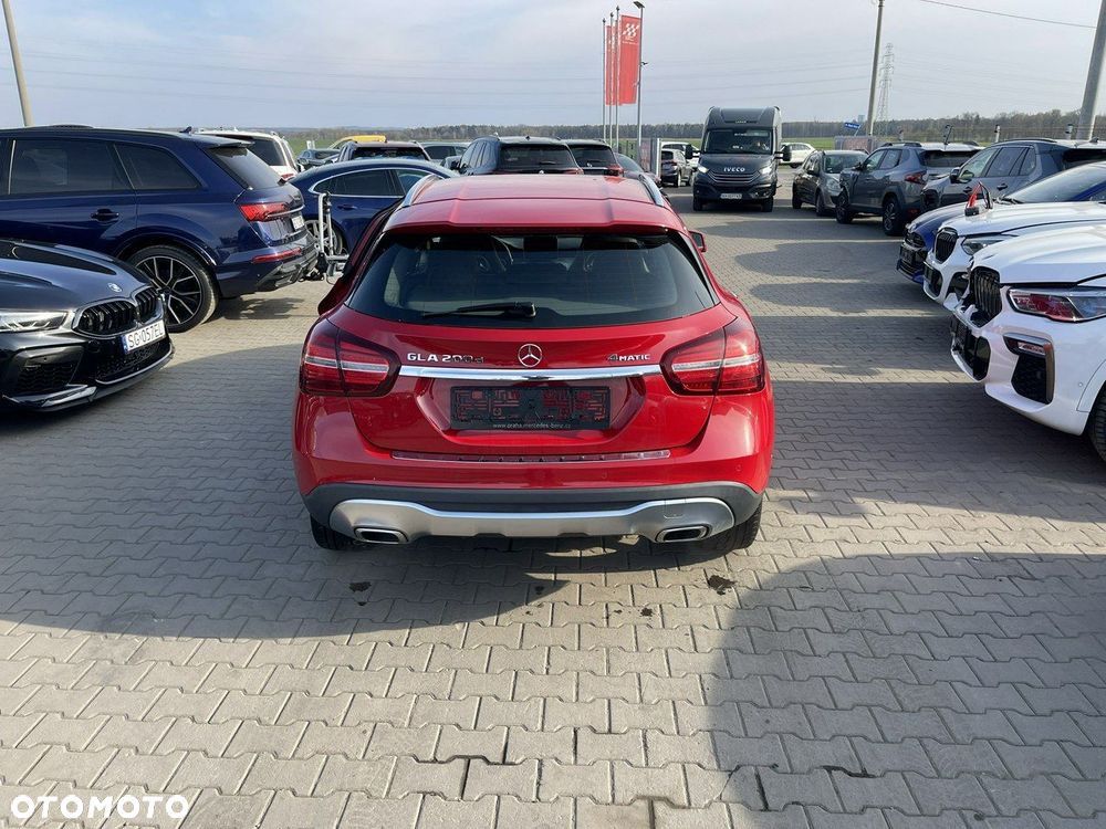 Mercedes-Benz GLA 200 (CDI) d 4Matic 7G-DCT Style - 3