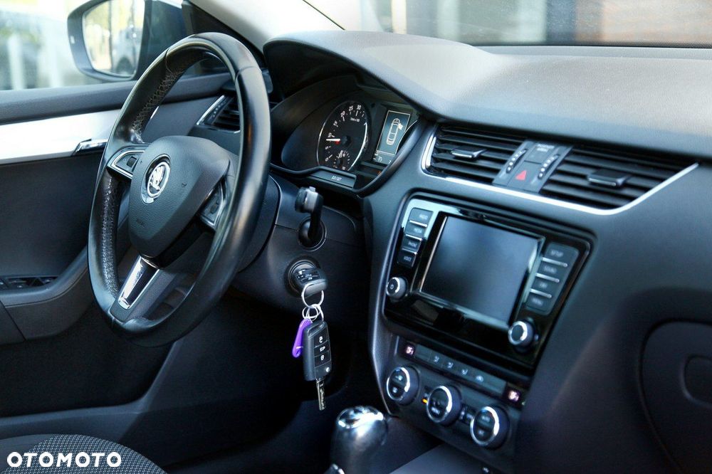 Skoda Octavia 2.0 TDI Edition DSG - 10