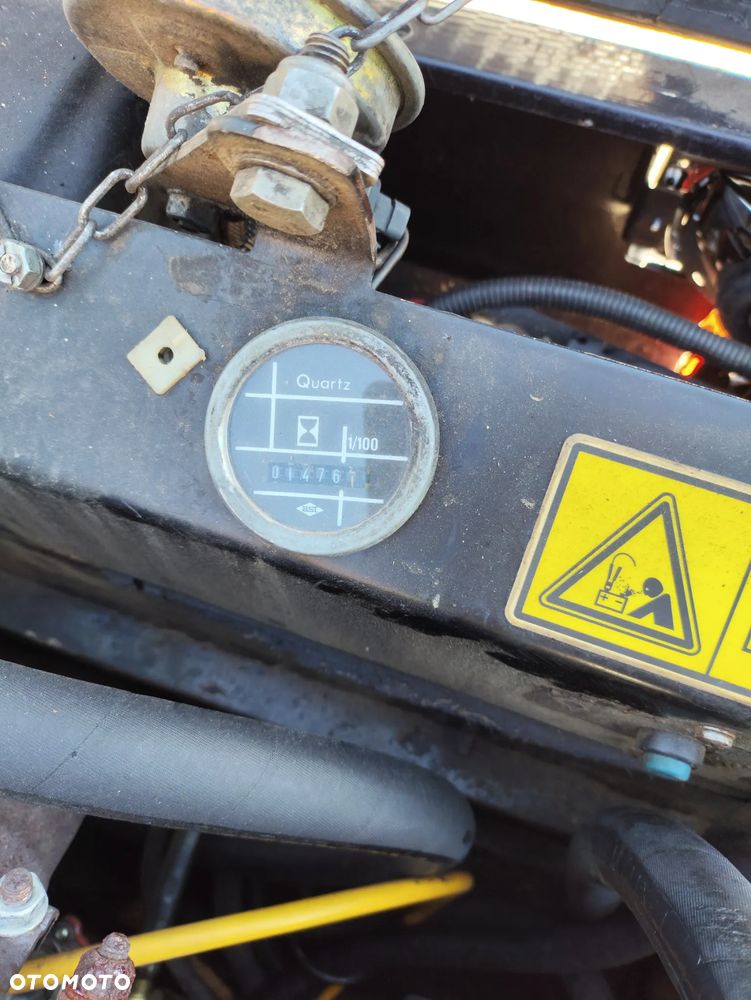 Caterpillar CB-114 - 13