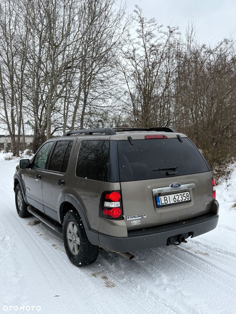 Ford Explorer 4.0 AWD - 3