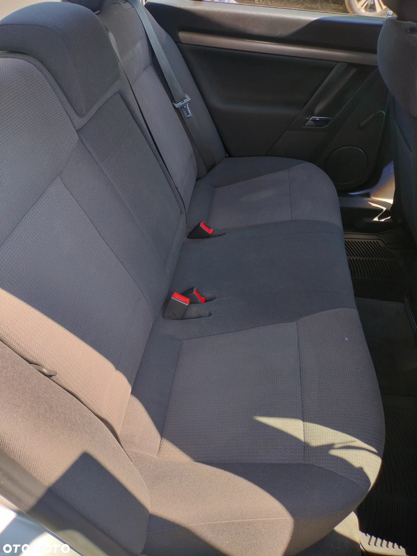Opel Vectra 2.2 CDX - 8