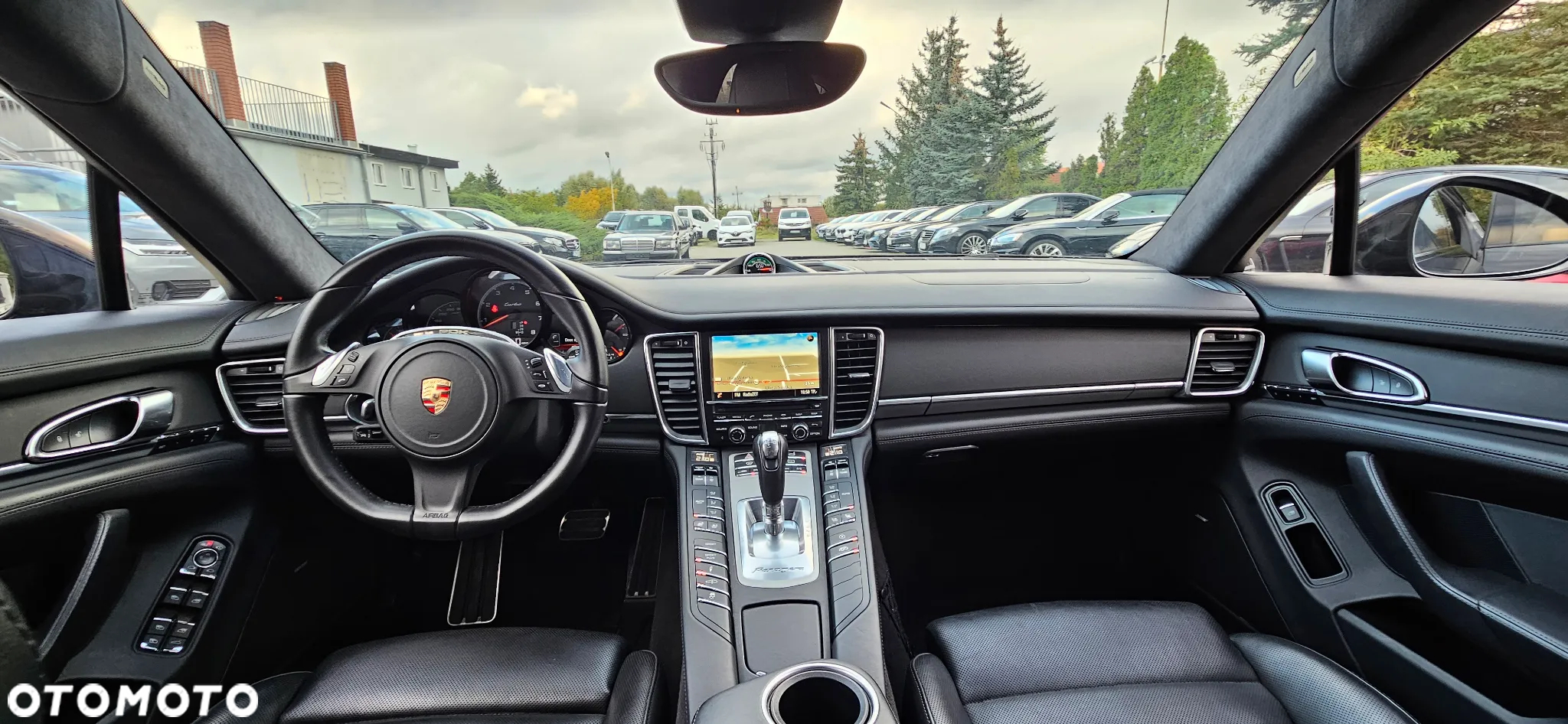 Porsche Panamera Turbo PDK - 24