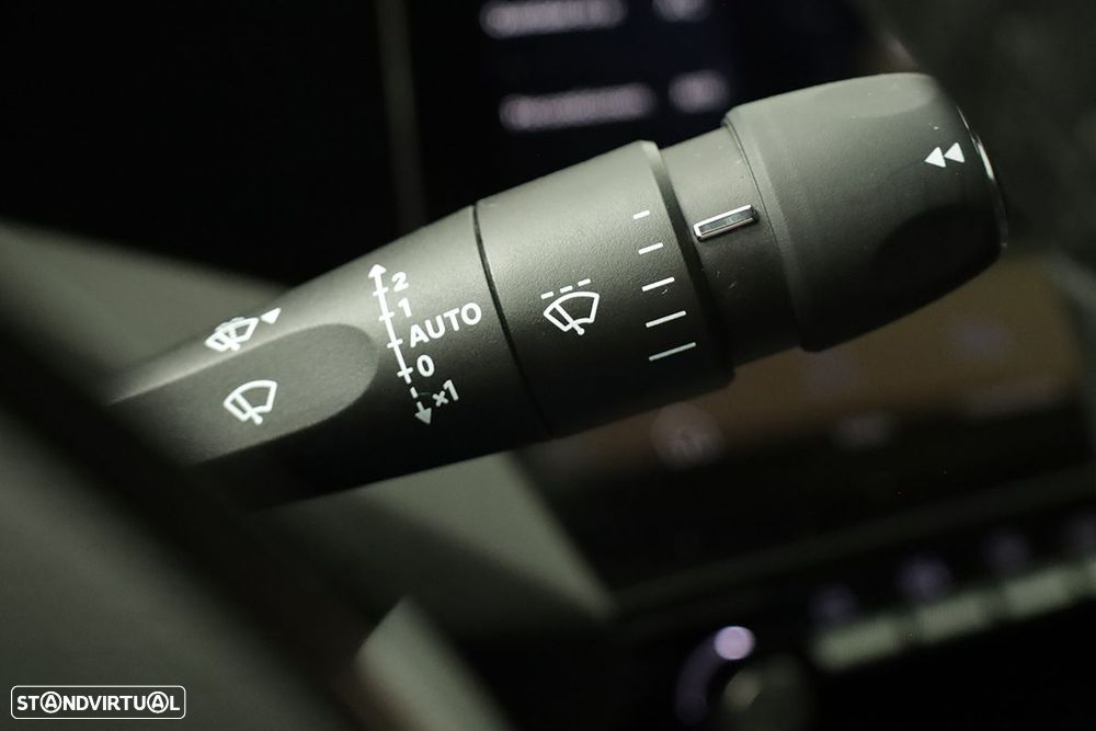 Peugeot 408 1.6 Hybrid Allure e-EAT8 - 18