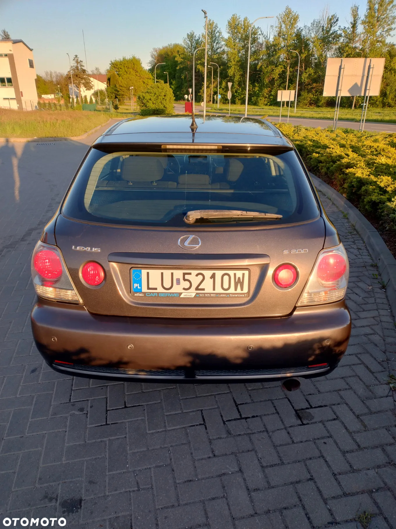Lexus IS 200 SportCross - 4