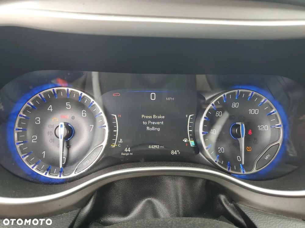 Chrysler Pacifica - 12