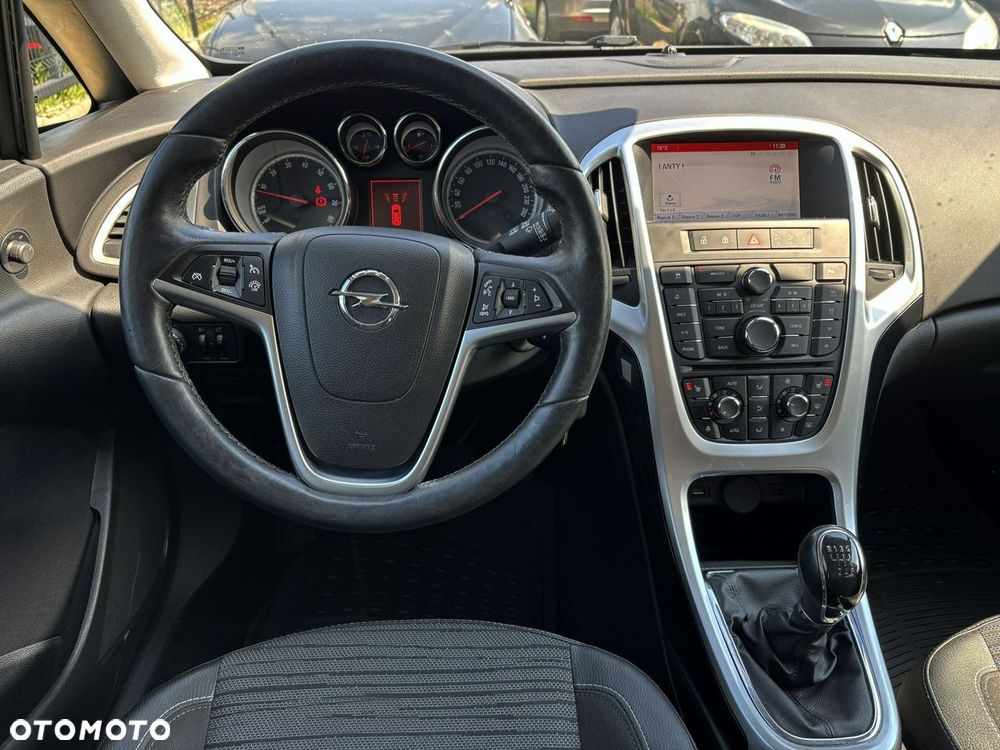 Opel Astra 1.4 Turbo Style - 27