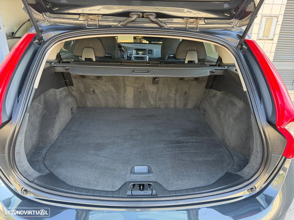 Volvo V60 2.0 D4 Momentum Eco - 12