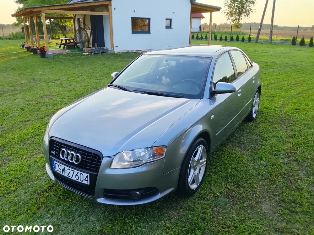 Audi A4 Limousine - 11