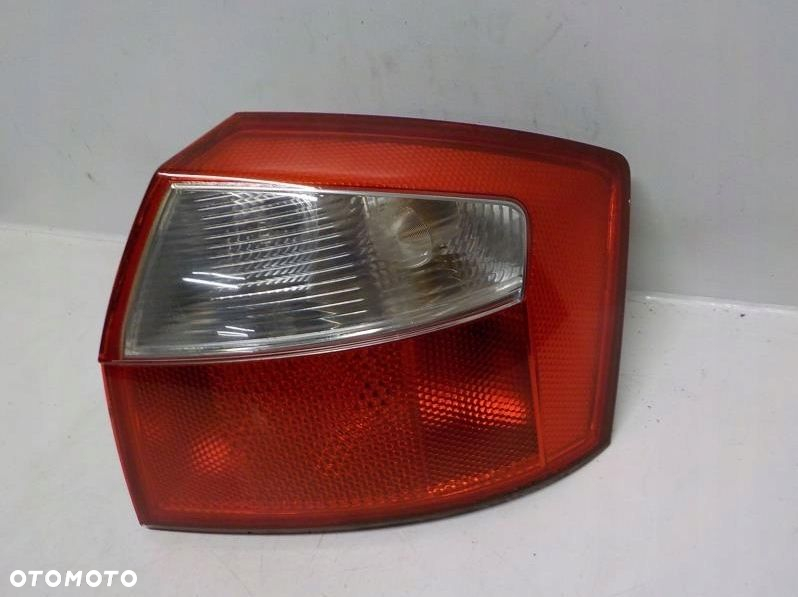 AUDI A4 B6 SEDAN LAMPA PRAWA TYŁ TYLNA - 3