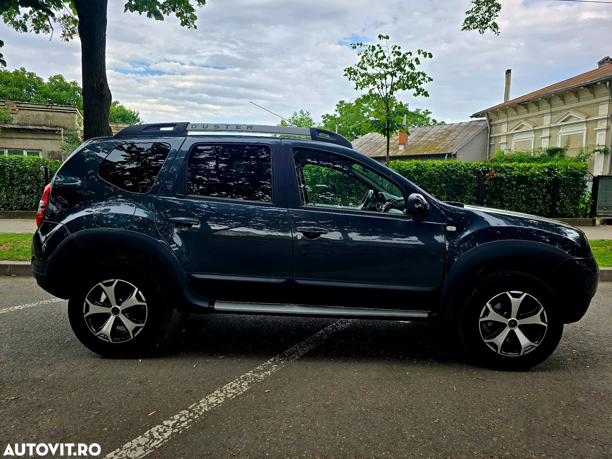 Dacia Duster 1.5 dCi EDC Prestige jante 17" - 10