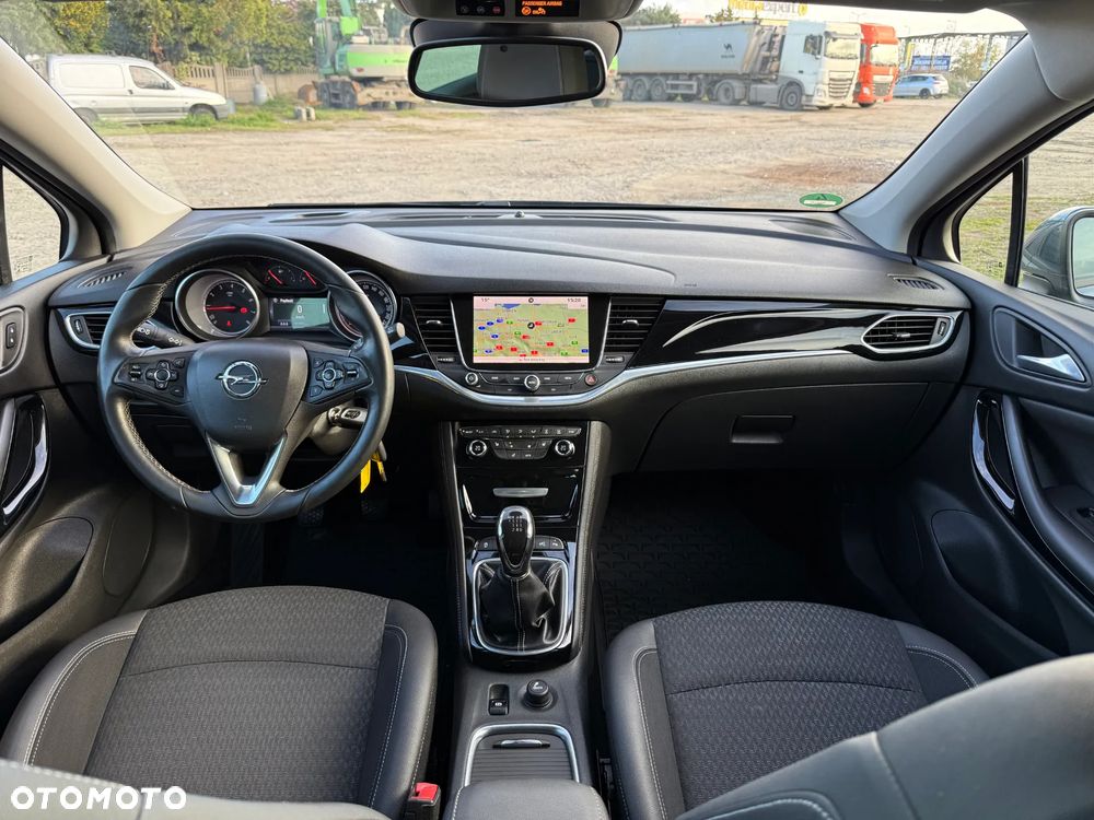 Opel Astra 2017 photo 2