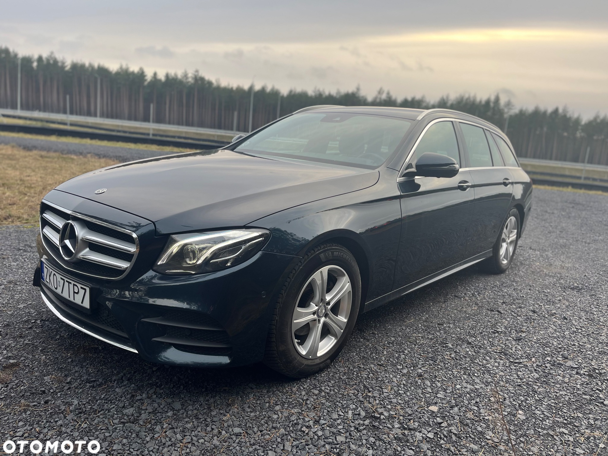 Mercedes-Benz Klasa E 200 9G-TRONIC - 4