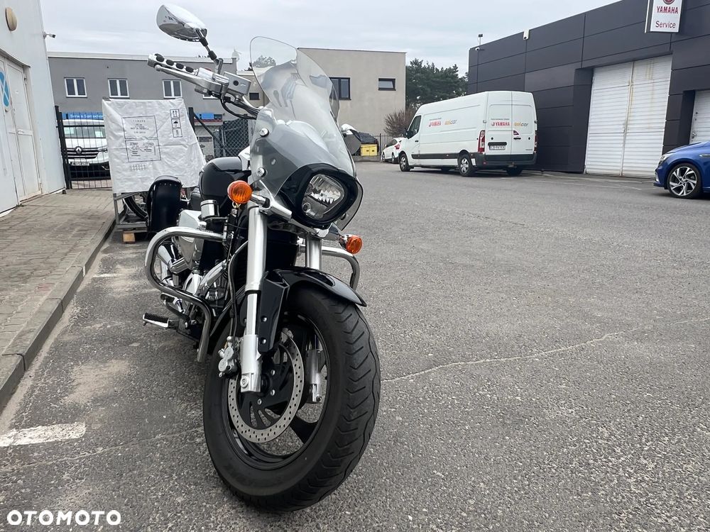 Suzuki Intruder - 19