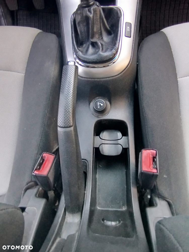 Chevrolet Cruze - 26