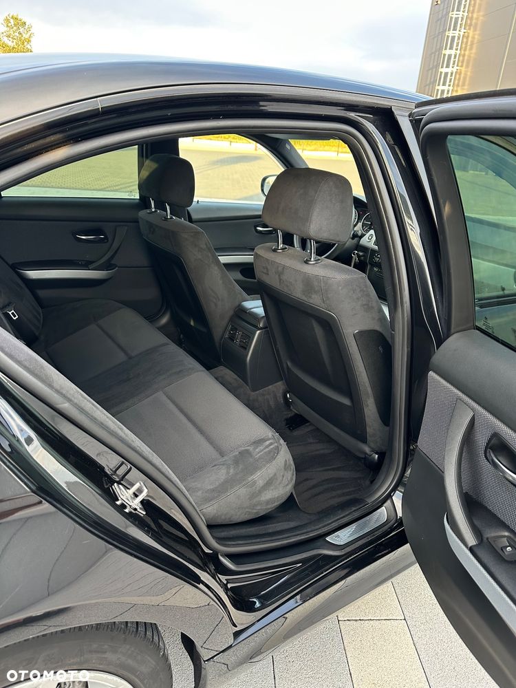 BMW Seria 3 320d DPF Blue Performance Edition Sport - 13