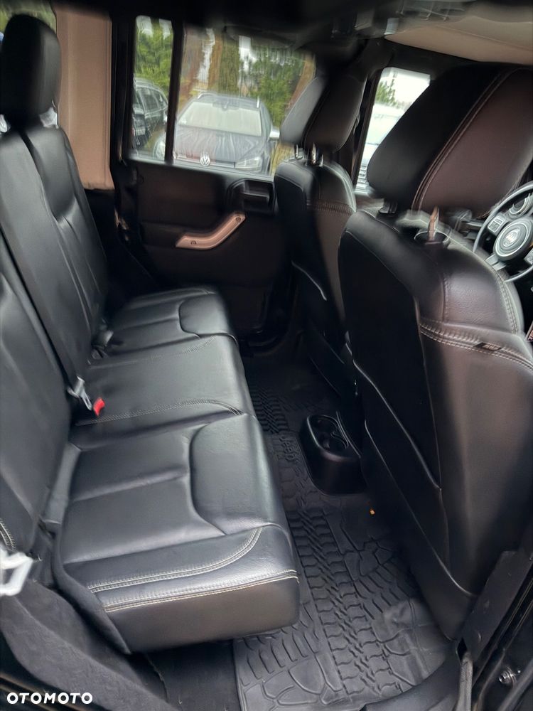 Jeep Wrangler 3.6 Unlim Sahara - 11