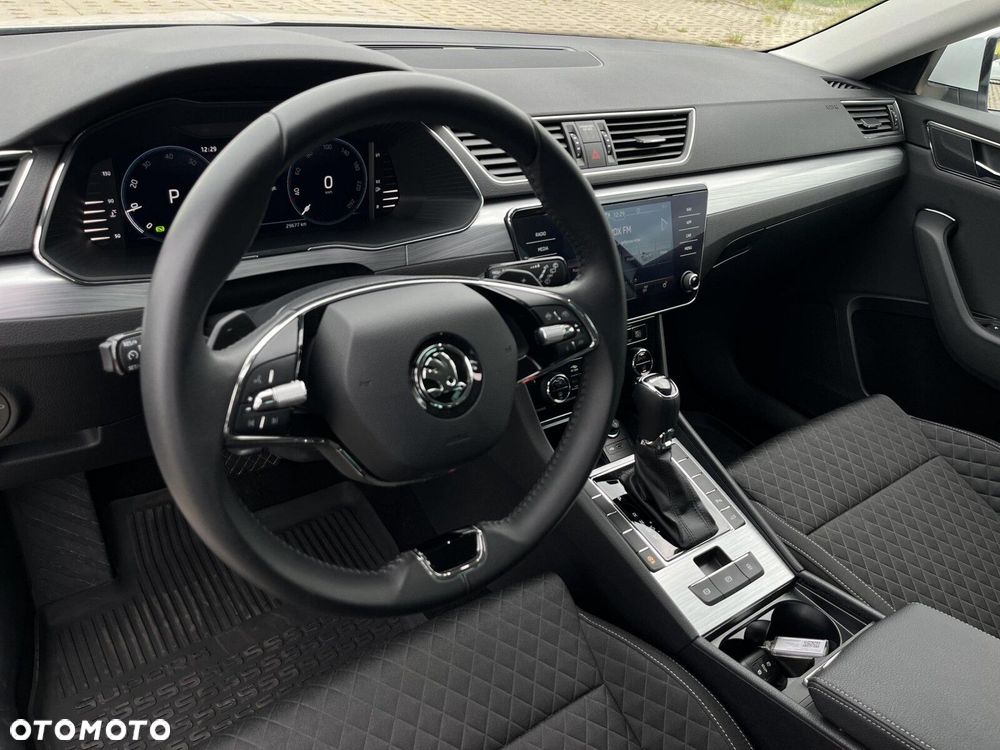 Skoda Superb 1.5 TSI Ambition DSG - 9