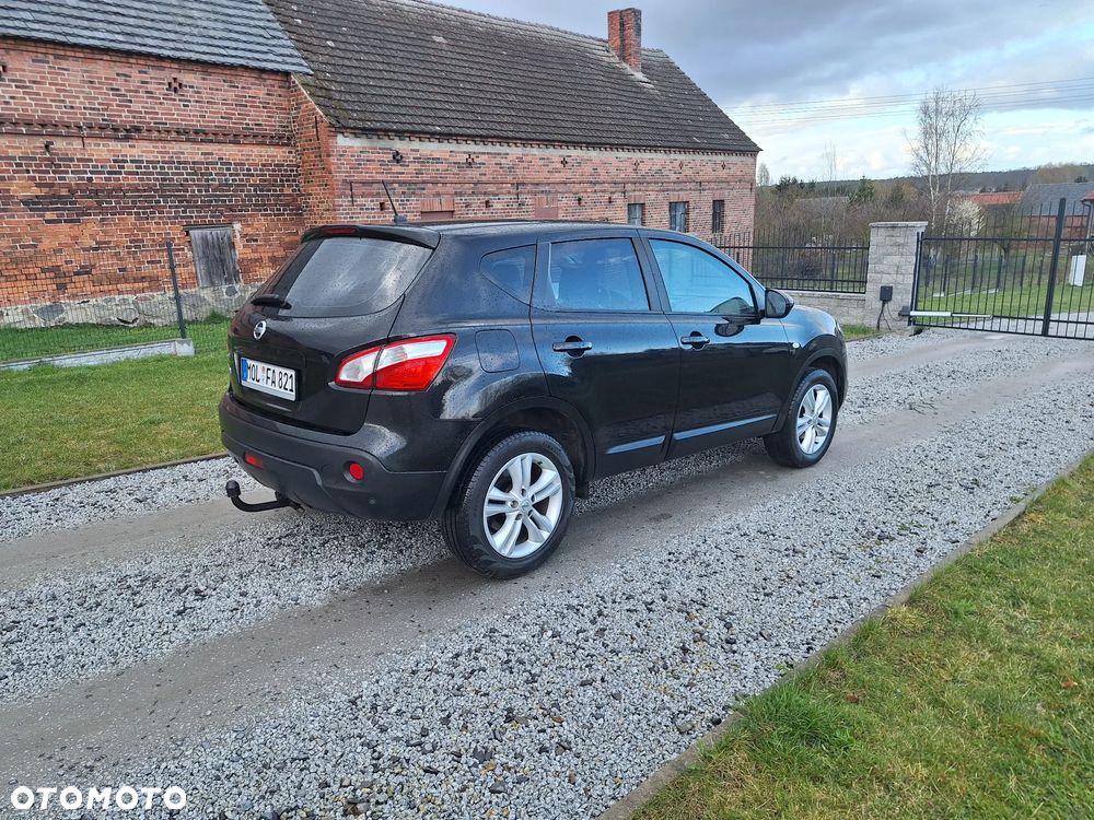 Nissan Qashqai - 2