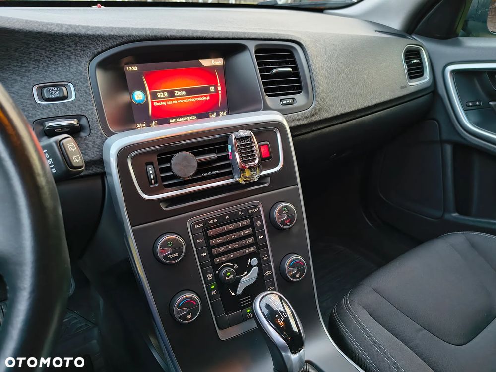 Volvo V60 D3 Geartronic Kinetic - 19