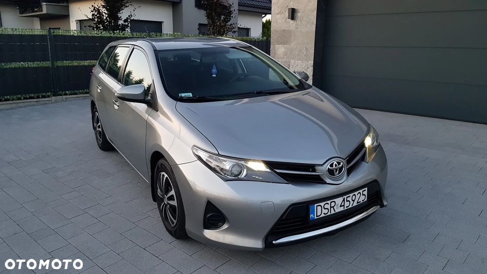 Toyota Auris 1.4 D-4D Comfort - 35