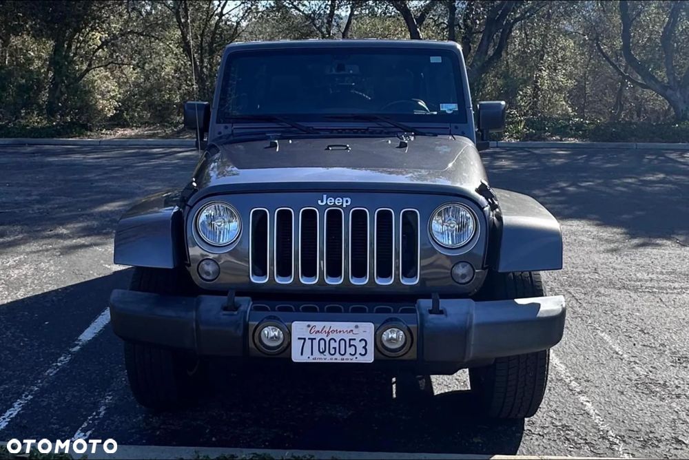 Jeep Wrangler Unlimited 3.6 Automatik Sahara - 4