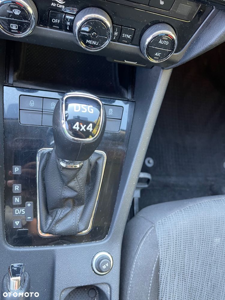Skoda Octavia 2.0 TDI SCR 4x4 Ambition DSG - 8