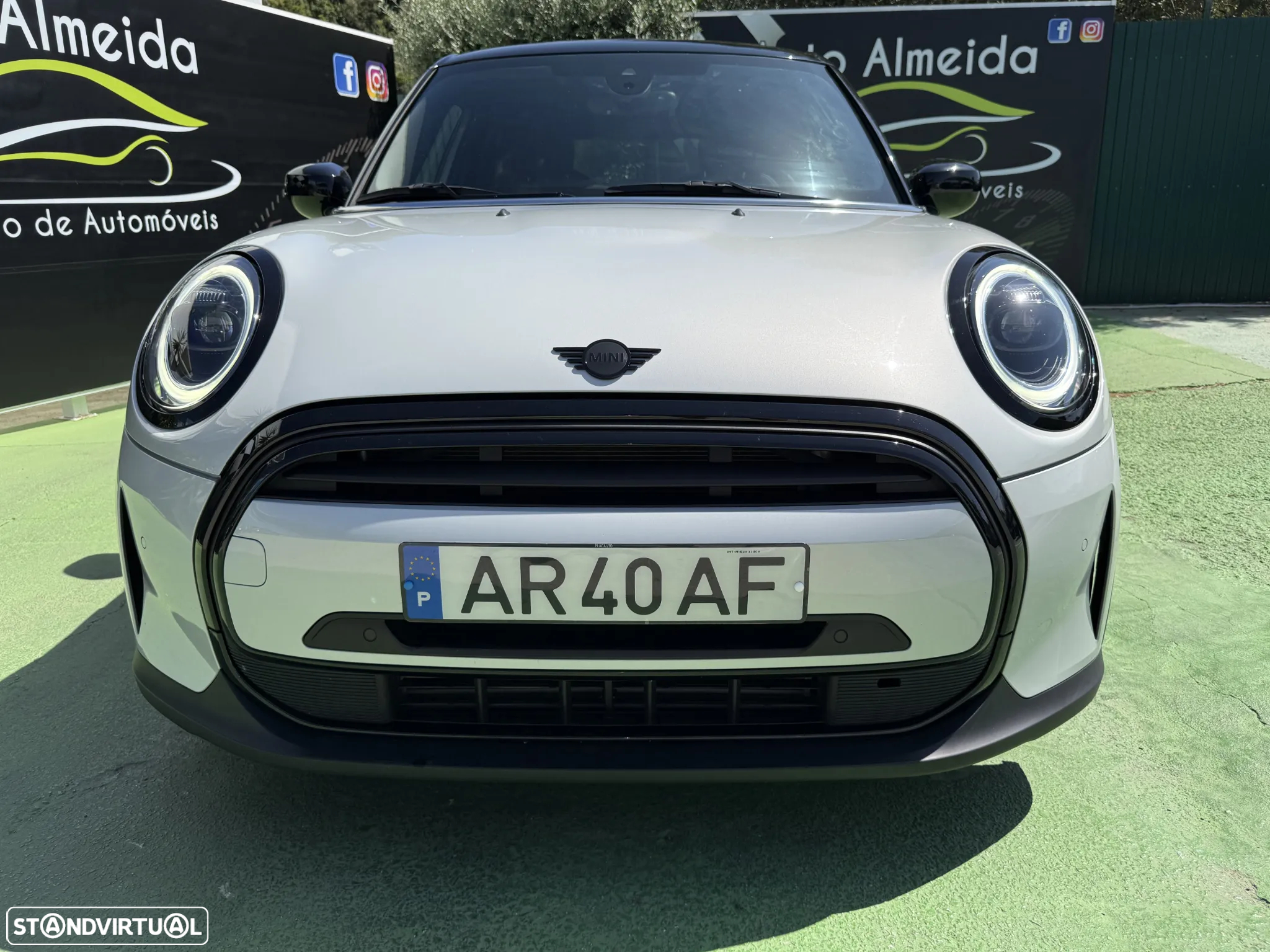 MINI 5 Portas Cooper Auto - 18