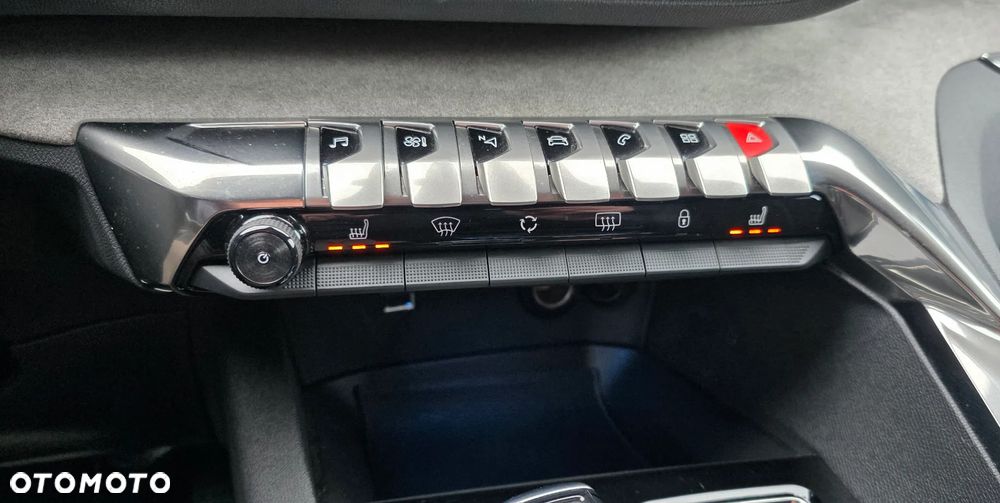 Peugeot 3008 1.5 BlueHDi GT S&S EAT8 - 24