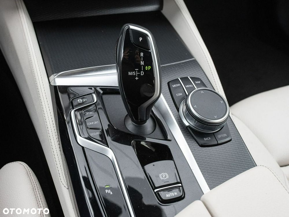 BMW Seria 5 530d xDrive mHEV M Sport sport - 16