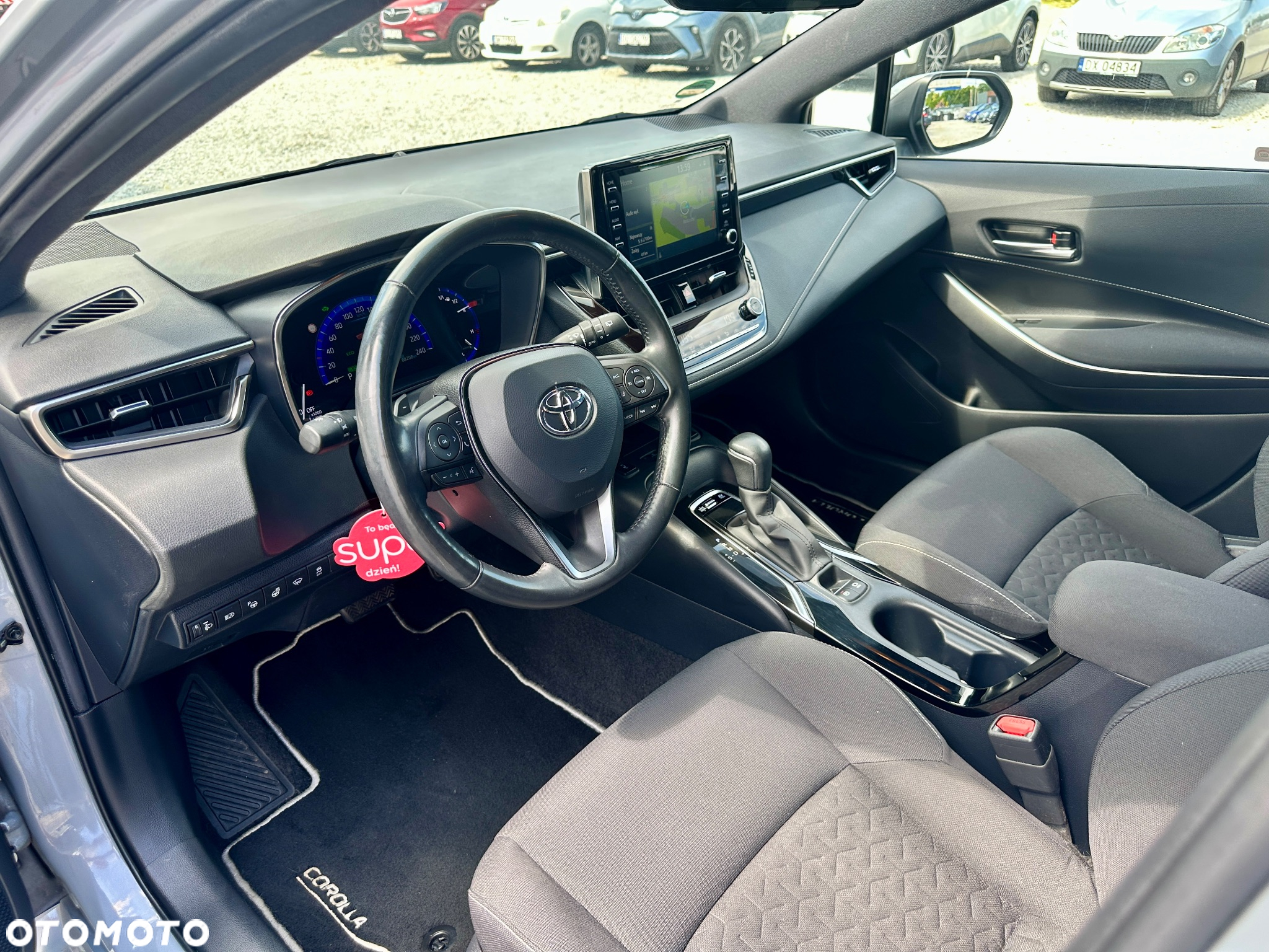 Toyota Corolla 2.0 Hybrid Style - 31