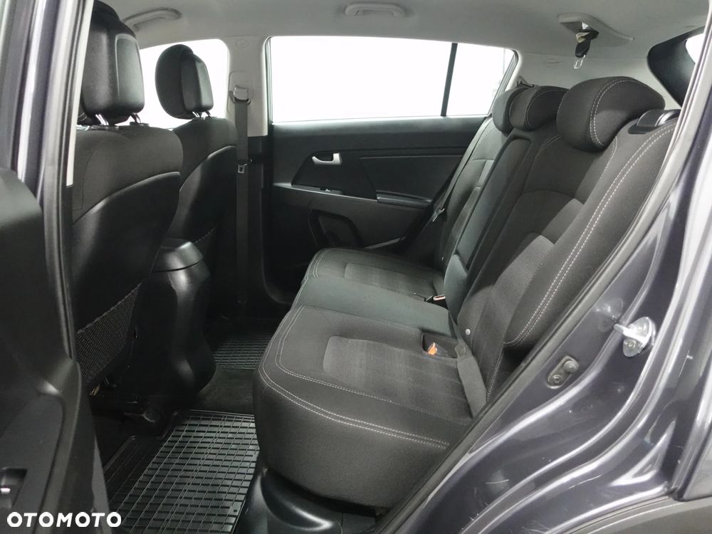 Kia Sportage 1.7 CRDI 2WD Attract - 24
