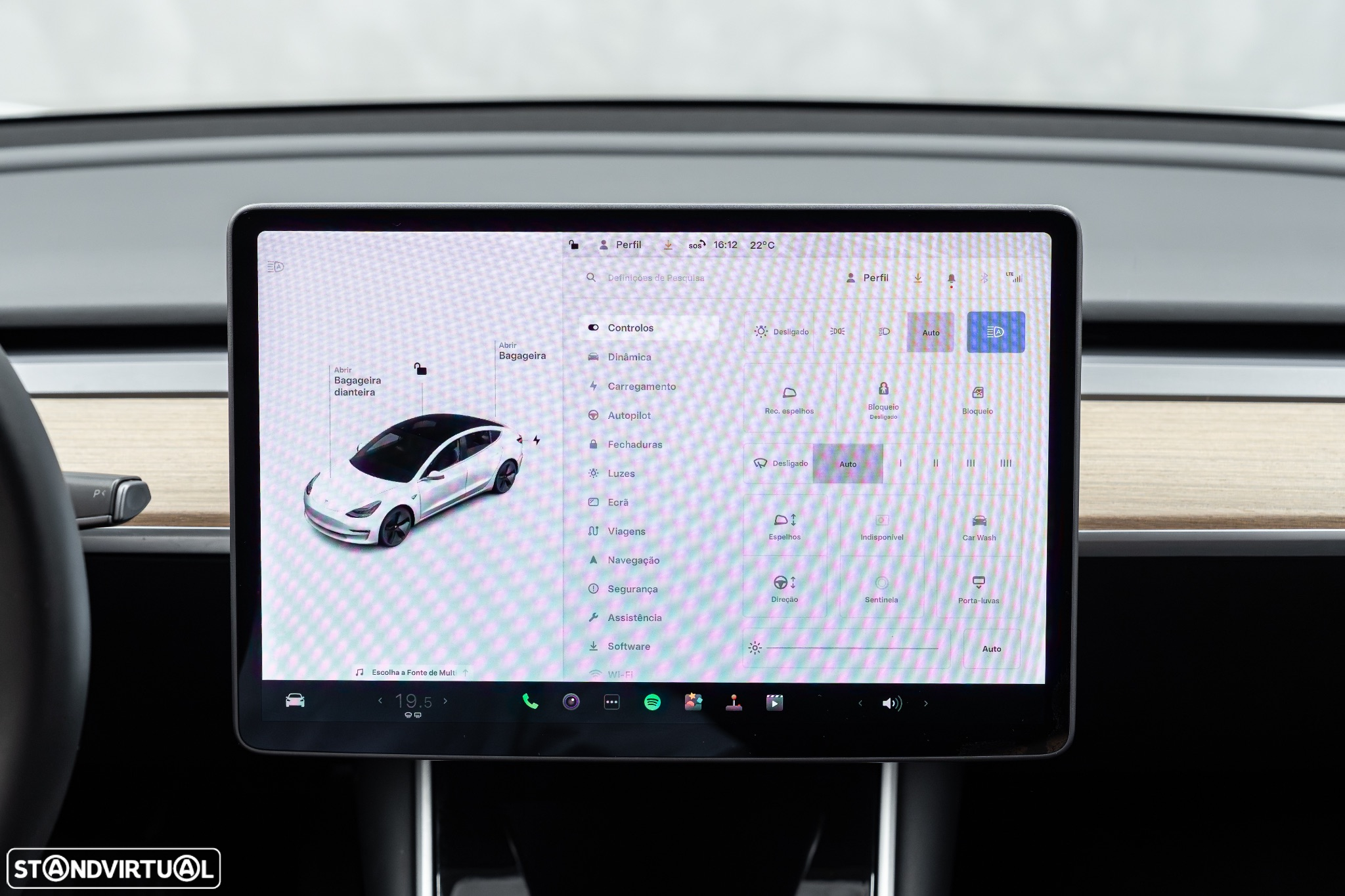 Tesla Model 3 Long-Range Dual Motor AWD - 28