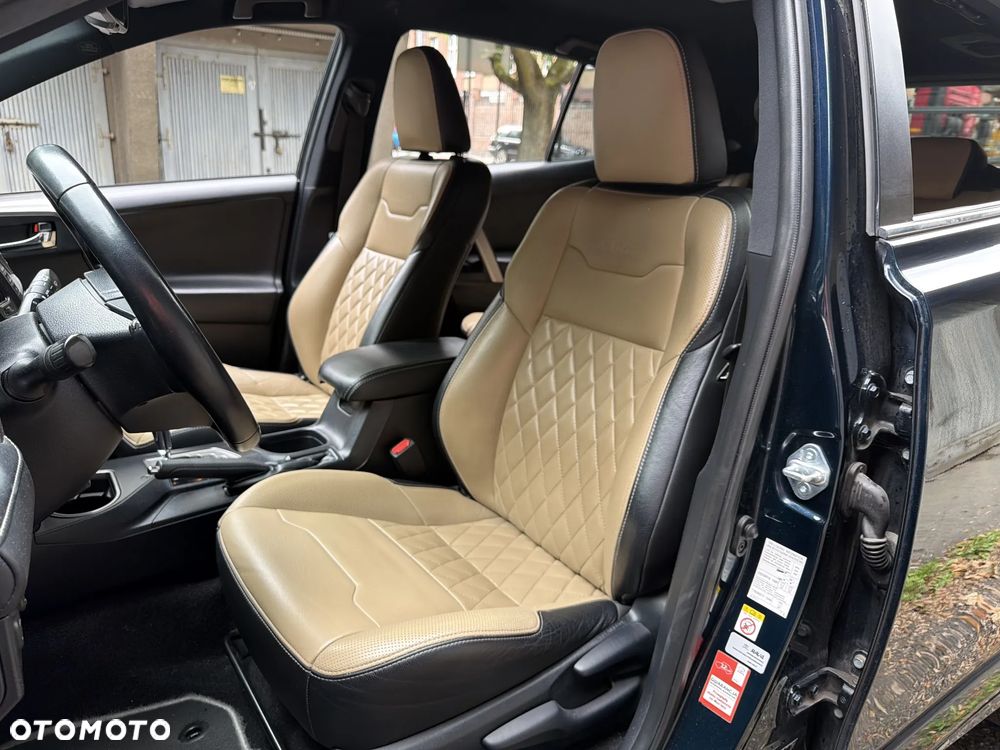 Toyota RAV4 Hybrid Selection 4x2 - 13