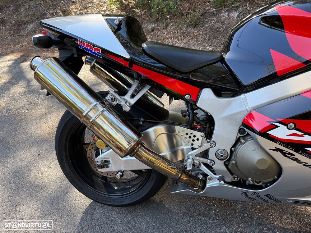 Honda VTR 1000 Sp2 - 10